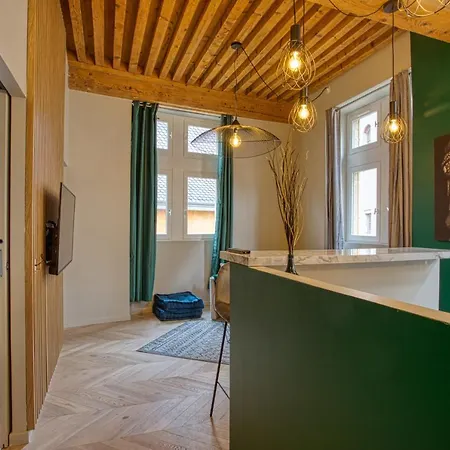 Standing, Elegance, D'architecte Apartment
